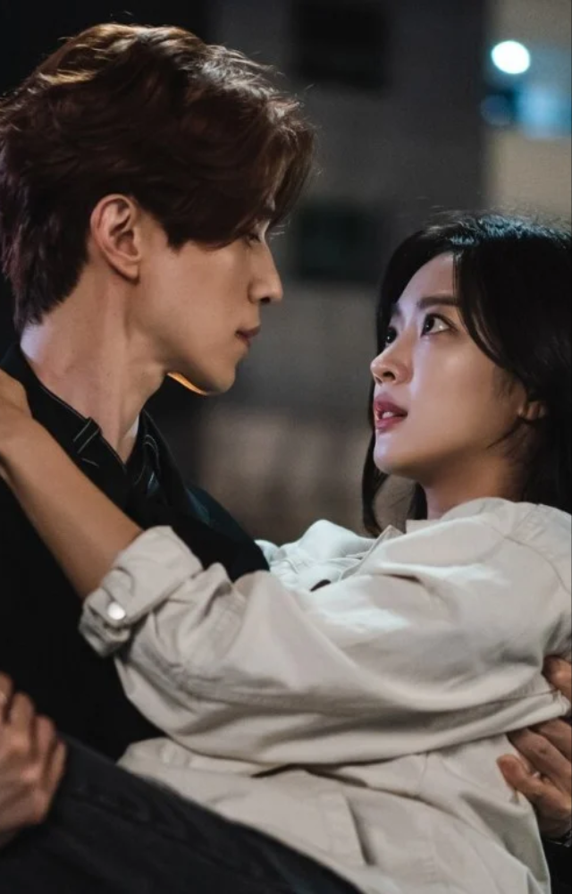 Played a mesmerizing nine-tailed fox in a gripping fantasy drama.