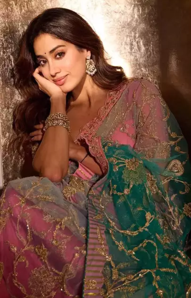 Whether it’s a lehenga or saree, Janhvi’s traditional looks always radiate grace and charm.