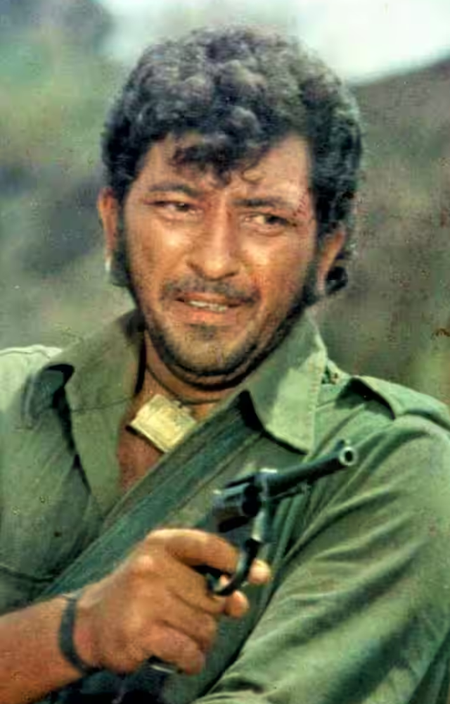 Amjad Khan’s Gabbar redefined villainy with his ruthless presence. Even decades later, his dialogues still echo across generations.
