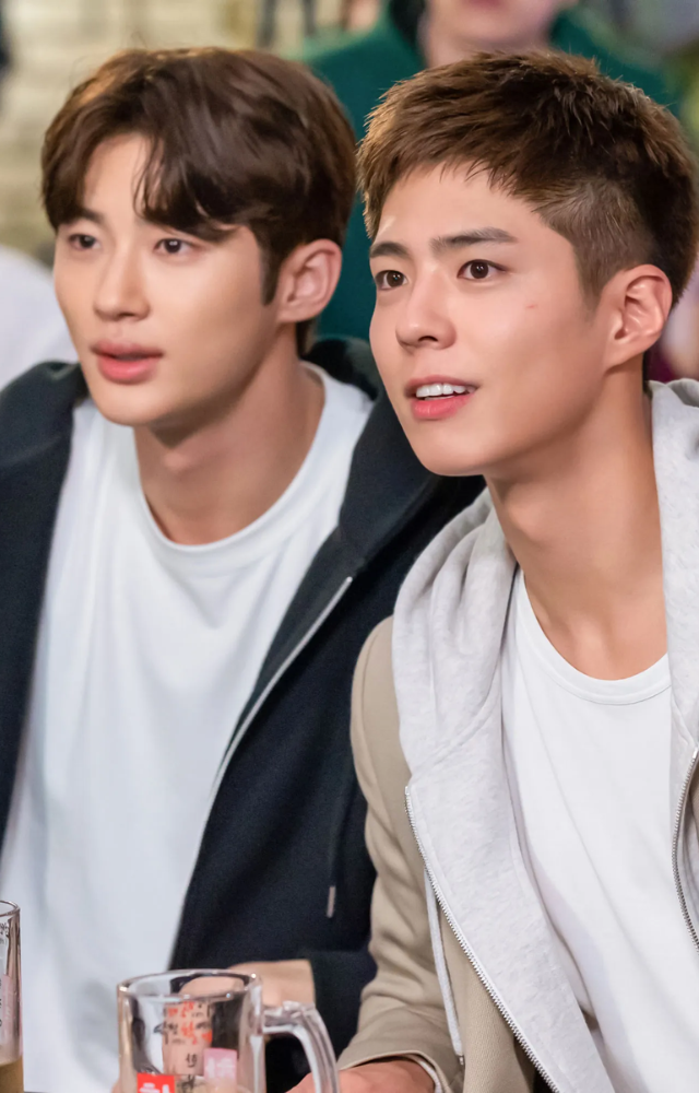 A heartfelt drama about dreams, love, and struggles in the entertainment industry. Byeon Woo-seok plays a key role in this inspiring story.