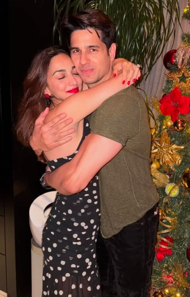 Sidharth Malhotra and Kiara Advani celebrate Christmas with a touch of romance and festive cheer.