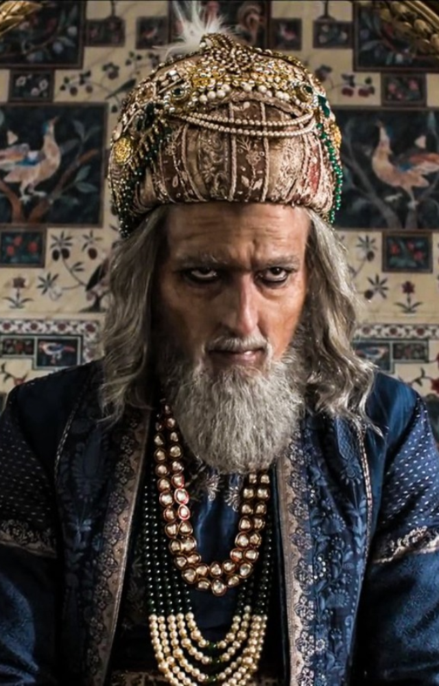 Portraying Aurangzeb, Akshaye Khanna was paid Rs. 2.5 crore, notably less than his co-stars.