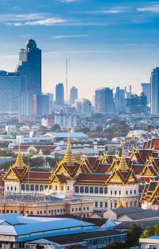 Vibrant markets, tropical islands, and budget stays—Thailand is a solo travel dream. Great for street food lovers.

