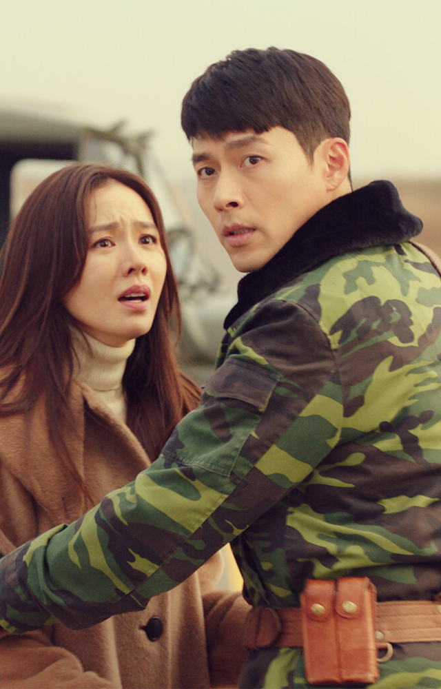 When a South Korean heiress crash-lands in North Korea, love blossoms in the most unlikely—and dangerous—place.