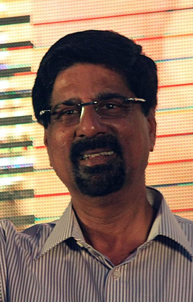 Srikkanth appeared in multiple Tamil films during the late ’80s and ’90s. Energy-packed cameos to remember.

