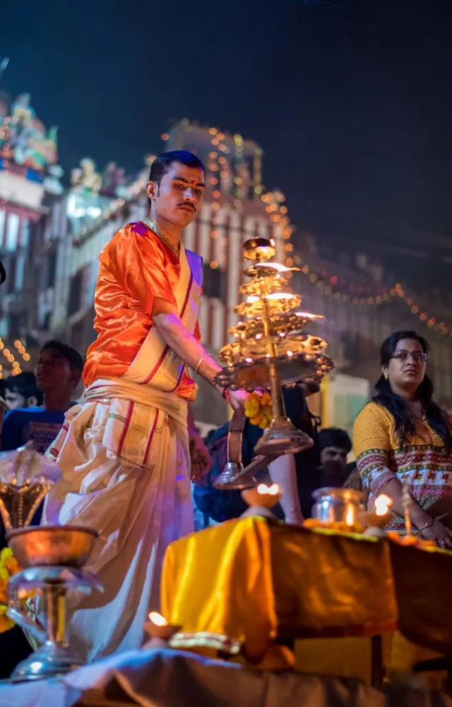 Known as the “Diwali of the Gods,” Dev Deepawali marks the divine celebration of light in Varanasi.