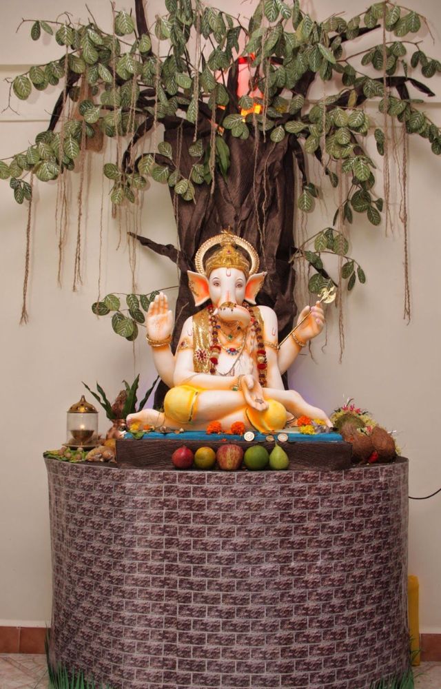 Use natural materials like banana leaves, bamboo, and clay to create an eco-friendly and sustainable festive ambiance.
