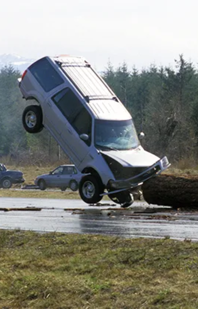 This epic highway crash is so realistic, it made fans avoid driving behind log trucks for years.
