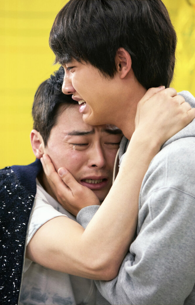 A hilarious yet heartfelt story of two estranged brothers reconnecting under unusual circumstances. Sibling rivalry meets comedy gold.
