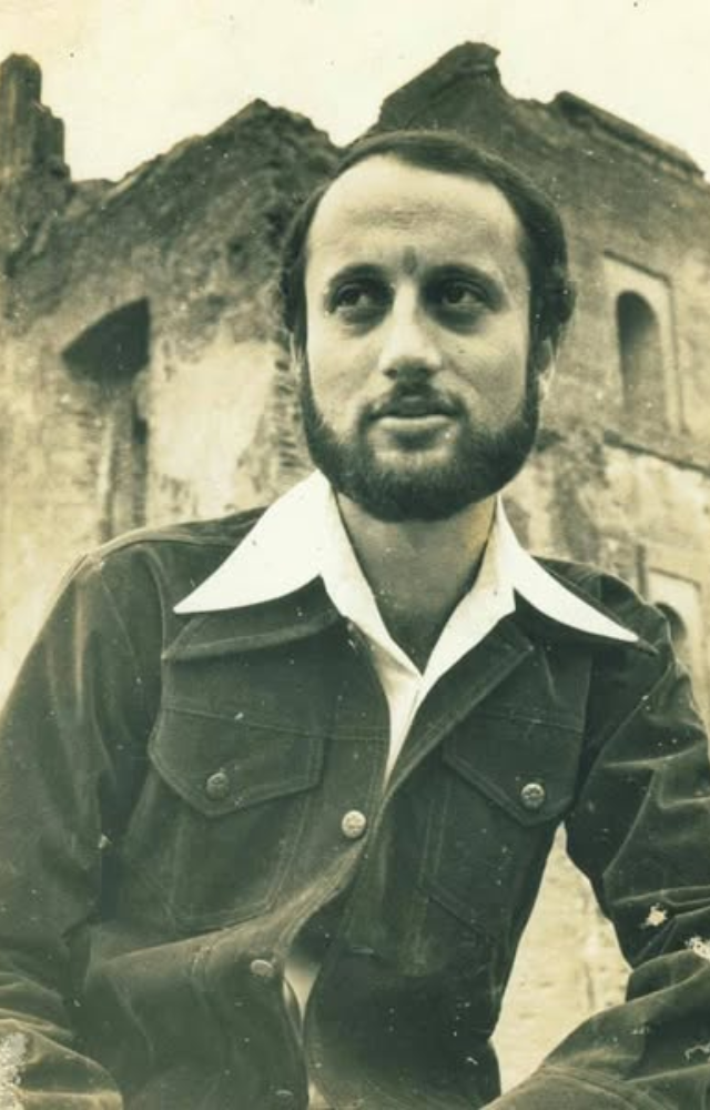 He played a 65-year-old in his debut film Saaransh (1984), proving his acting prowess right from the start.