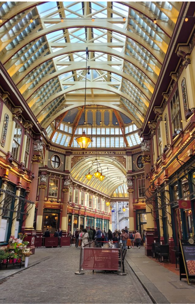 Used as Diagon Alley in Sorcerer’s Stone. The colorful Victorian market is a dream for magical photos and Potter nostalgia.
