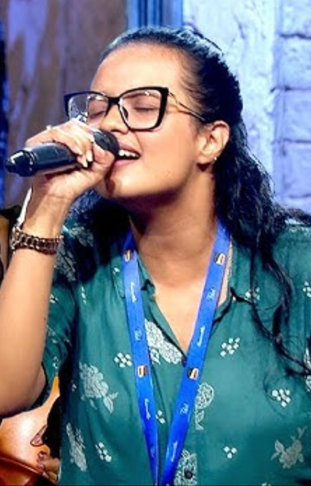 Her Indian Idol audition wowed the judges and instantly made her a fan favorite. She sang a soulful Lata Mangeshkar classic that gave everyone goosebumps.