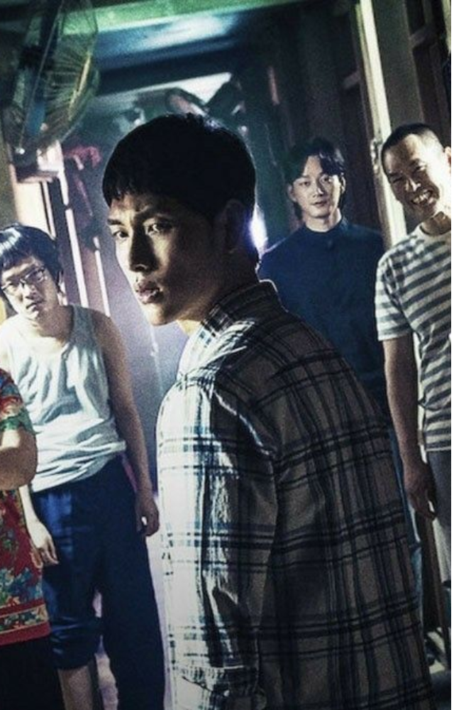 A young man moves into a creepy dormitory and realizes his neighbors aren`t just strange—they`re terrifying.
