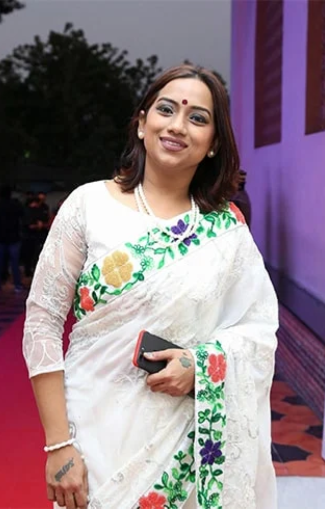 A soulful track from Godavari, her voice adds magic to this beautiful melody.
