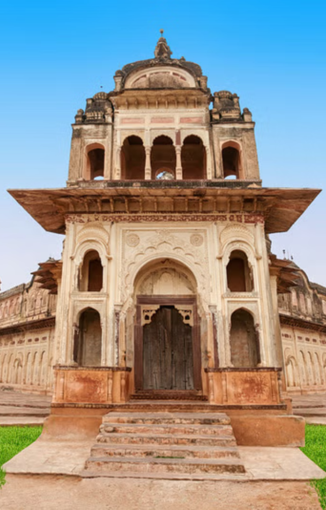 Famous for its vibrant festivities, this temple attracts devotees seeking blessings of abundance.