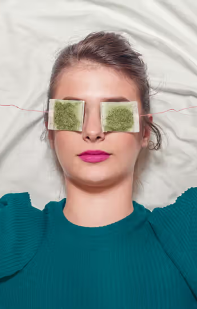 Chilled green tea bags work wonders on tired, puffy eyes—reduce swelling and refresh your look in minutes.