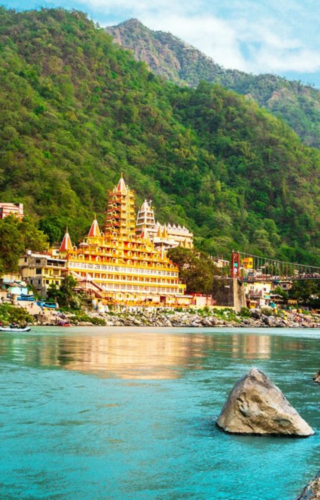 Adventure and peace by the Ganga—just a few hours from Delhi. Ideal for rafting, yoga, or chilling by the river.
