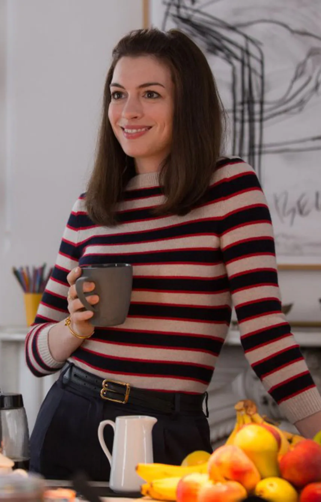 A retired senior joins a startup, proving it’s never too late to begin again.
Comforting, classy, and full of charm.