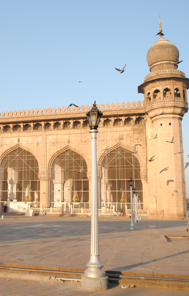 One of the oldest and biggest mosques in India, Mecca Masjid is a spiritual hub where thousands gather for special Eid prayers.