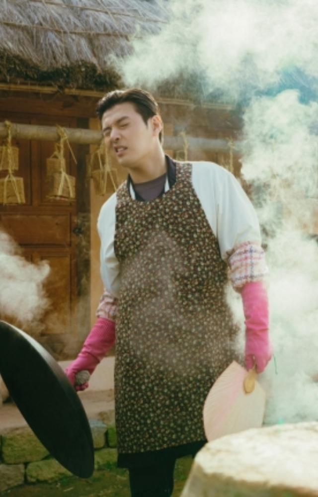 A food-filled romance bubbling with warmth and unexpected connections. Every dish serves up a side of romance and emotional healing.