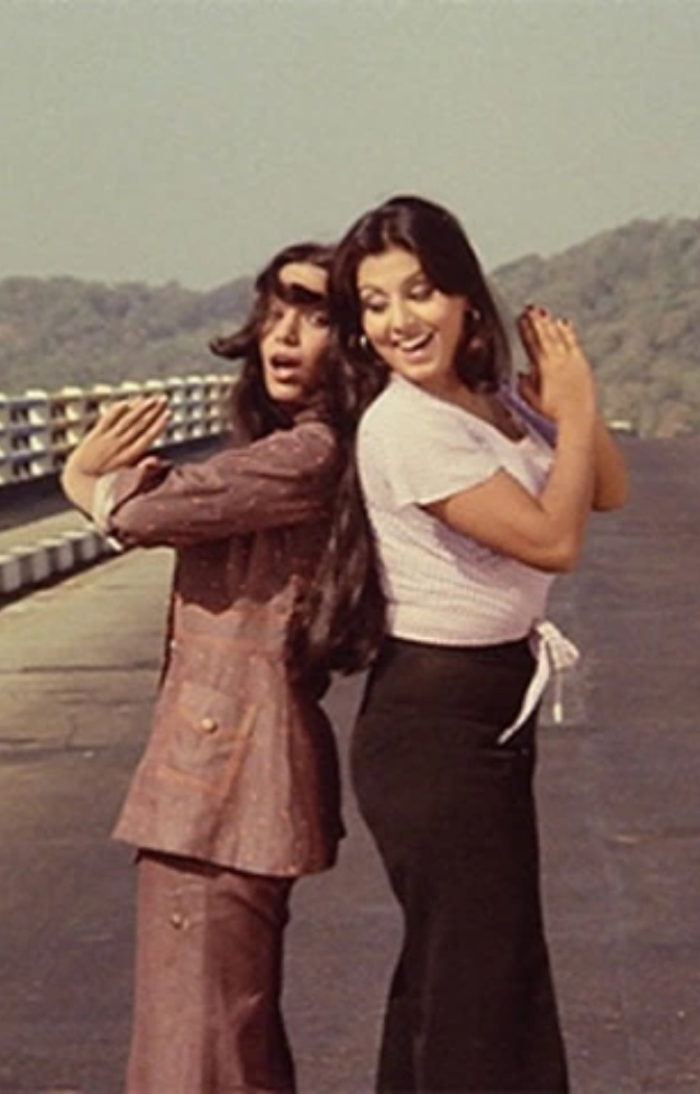 This masala entertainer paired her with Amitabh Bachchan and Vinod Khanna. She brought fun and spunk to the story.
