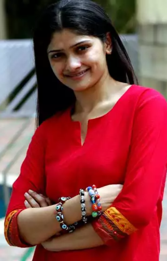 Prachi Desai started her acting career with the popular TV show Kasamh Se at just 17, which made her an instant household name.