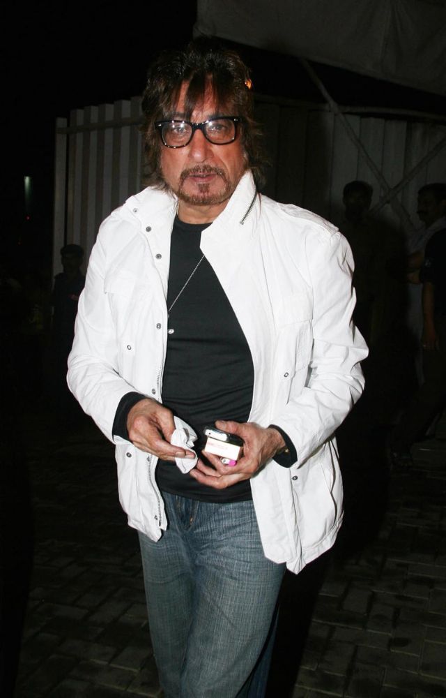Shakti Kapoor, originally named Sunil Sikanderlal Kapoor, became one of Bollywood’s most iconic villains, with over 700 films showcasing his menacing roles.
