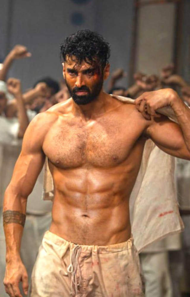 A love story turned dark, with high-octane action and emotional twists. Aditya Roy Kapur delivers a powerful performance.