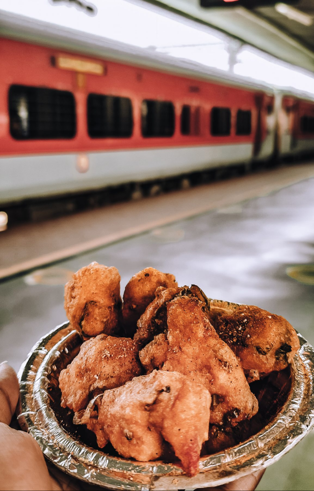 Tasty Train Snacks to Try in India