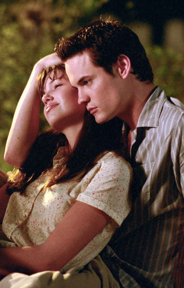 Relive the heartwarming tale of love and transformation in this Nicholas Sparks classic. A must-watch for romance lovers.