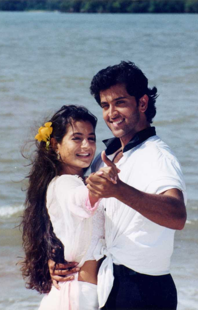 The title track of Hrithik Roshan’s debut film, this song showcases Udit Narayan’s versatility and timeless appeal.