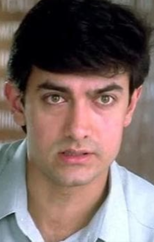 As a no-nonsense cop battling cross-border terrorism, Aamir blended toughness with restraint.