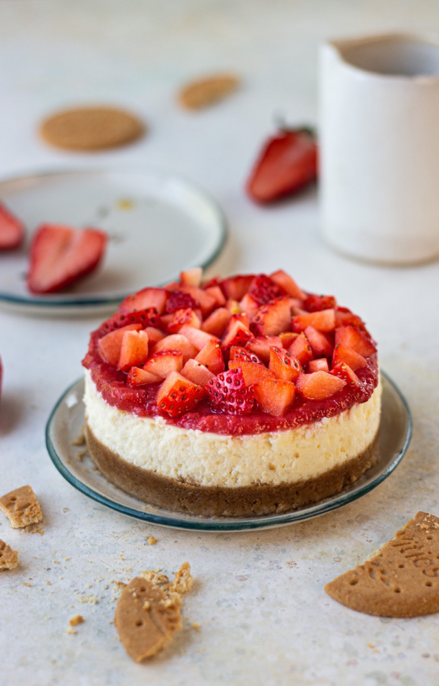 A smooth and creamy cheesecake topped with fresh strawberries adds sweetness to your special day.