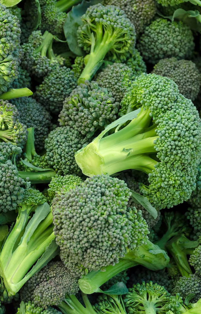 This cruciferous veggie is not only rich in protein but also adds a crunchy texture to chickpea dishes, perfect for salads or stir-fries.