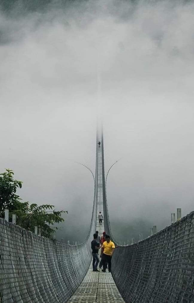 A 567-meter pedestrian-only suspension bridge connecting mountain regions across a vast Nepali gorge.
