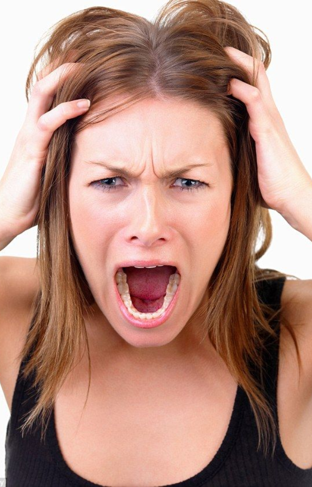 If tiny things suddenly annoy you, it might be exhaustion—not personality. Mental fatigue lowers emotional tolerance and patience.

