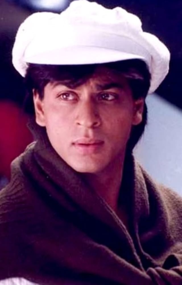 Sonu Nigam and Shah Rukh Khan are an incredible pair when it comes to delivering musical masterpieces like Yeh Dil Deewana. The song continues to be a hit.