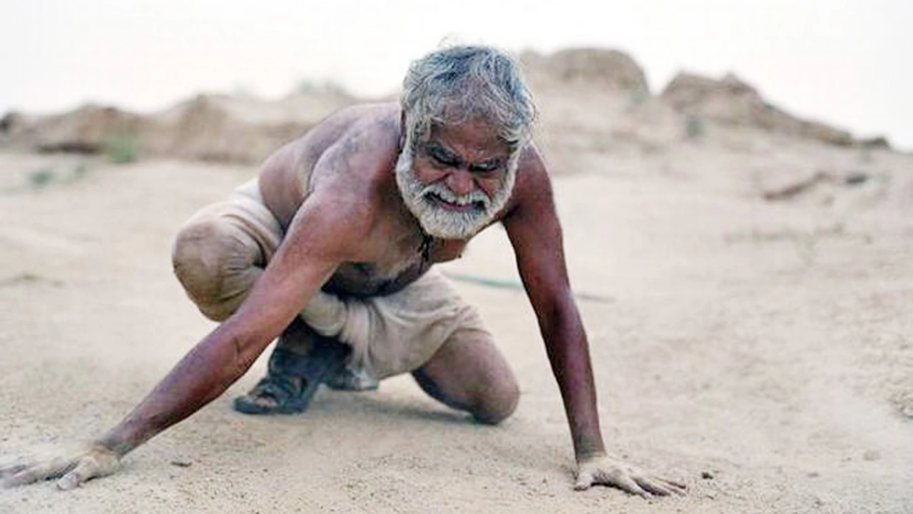 3. Kadvi Hawa (2017)