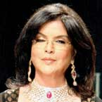 Priyanka will be ideal for my biopic, says Zeenat Aman